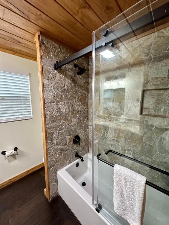 Creekfront Lodge: Brand New! Pigeon Forge Exterior foto