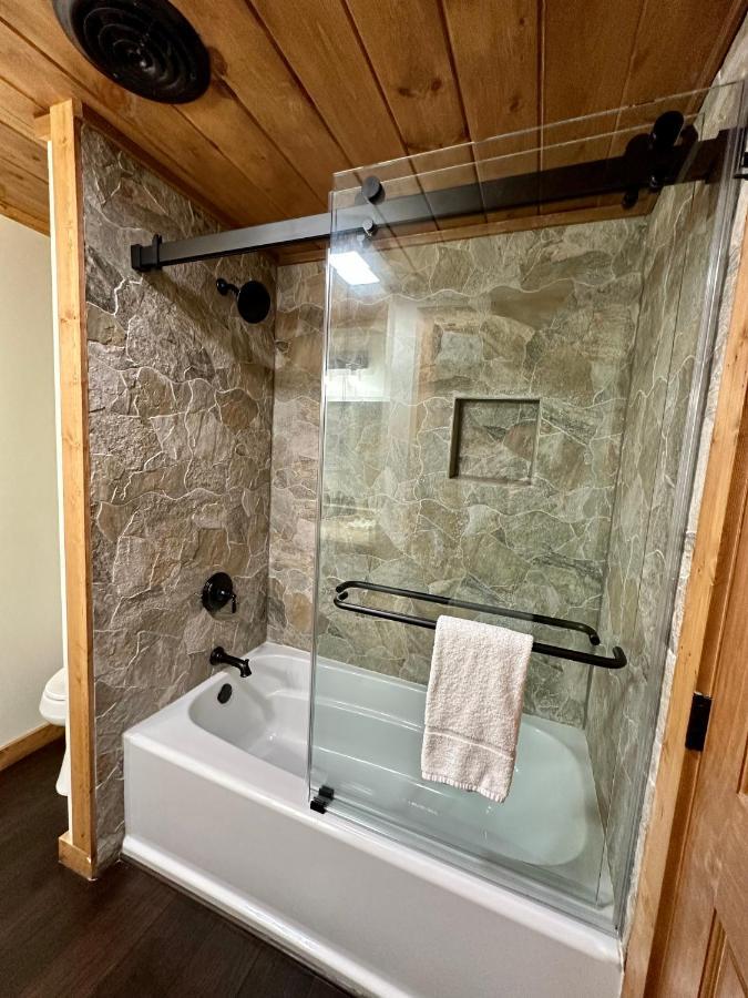 Creekfront Lodge: Brand New! Pigeon Forge Exterior foto