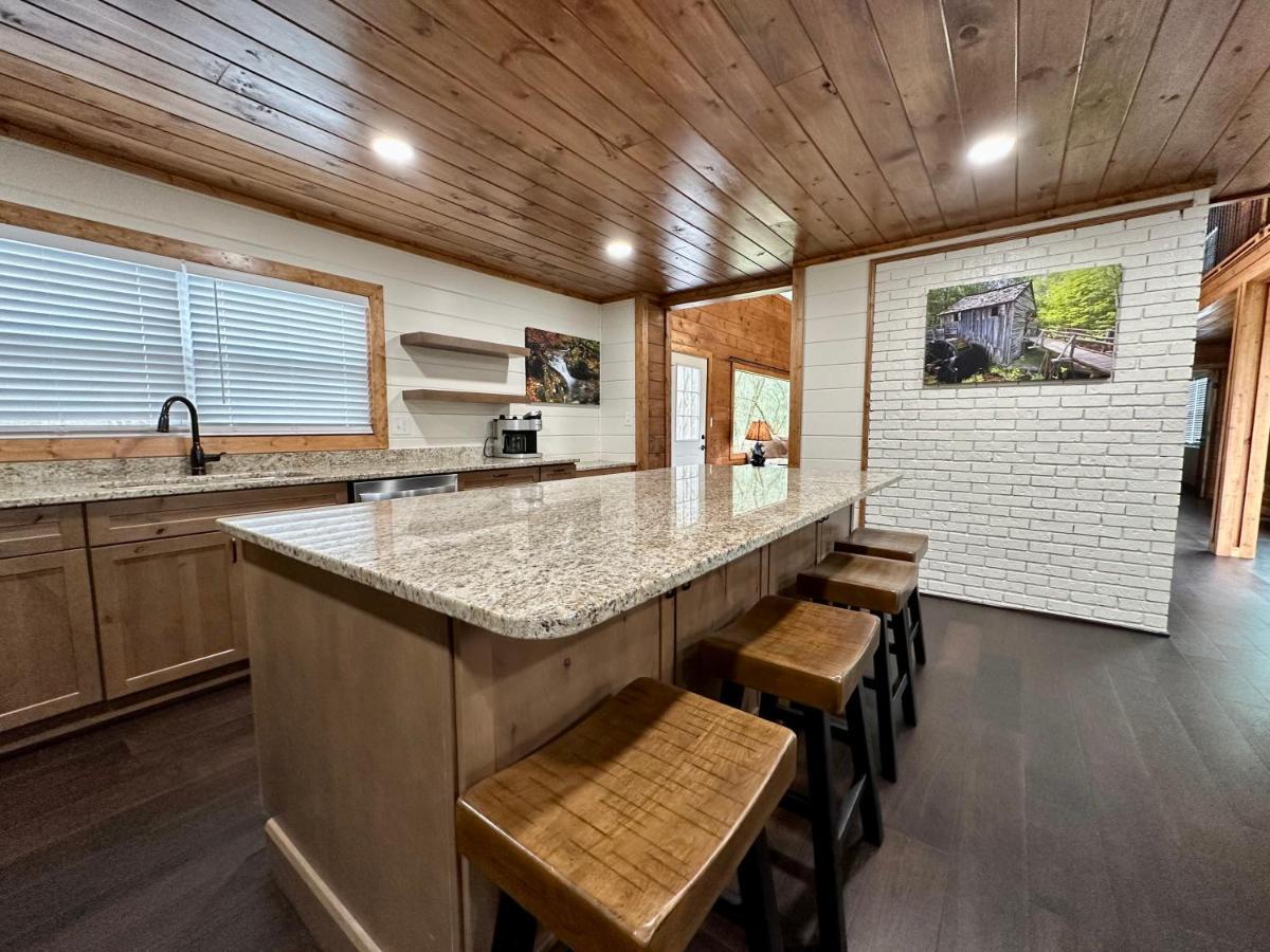 Creekfront Lodge: Brand New! Pigeon Forge Exterior foto